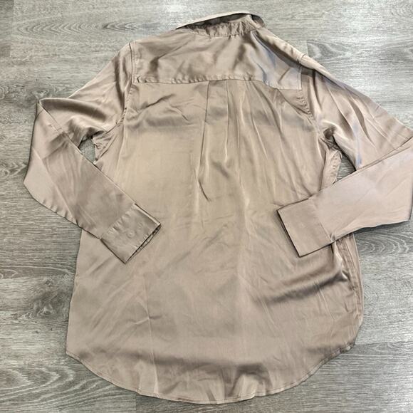 Equipment Womens XS Satin Button Down Shirt Doeskin Brown‎ Classic Old Money - Picture 6 of 6
